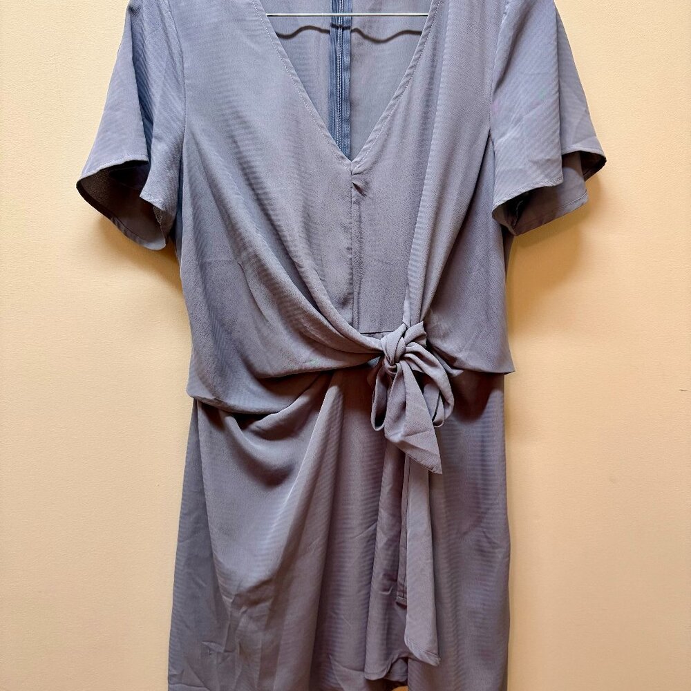 Entro dress with waist tie